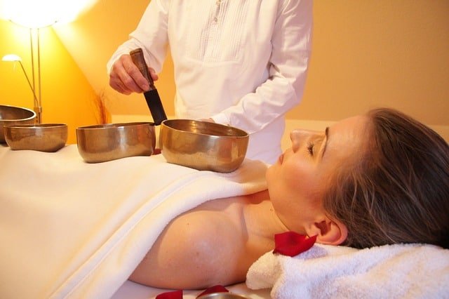 Se reconvertir dans le massage