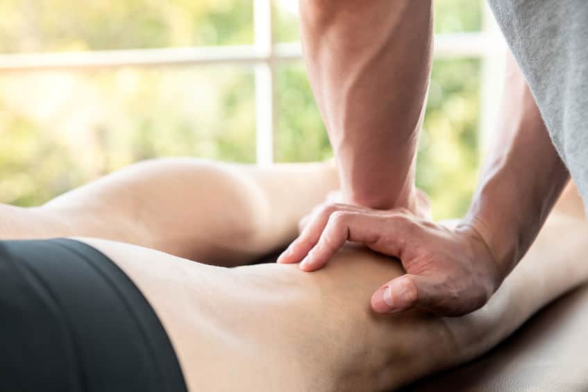 Massage sportif en action