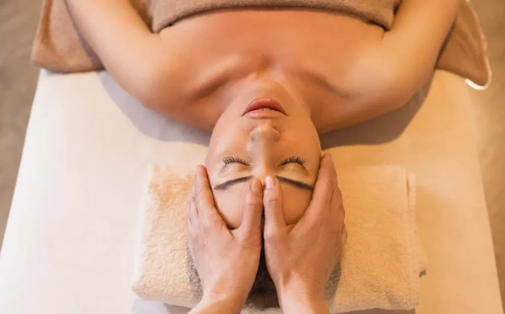 massage yeux ouverts