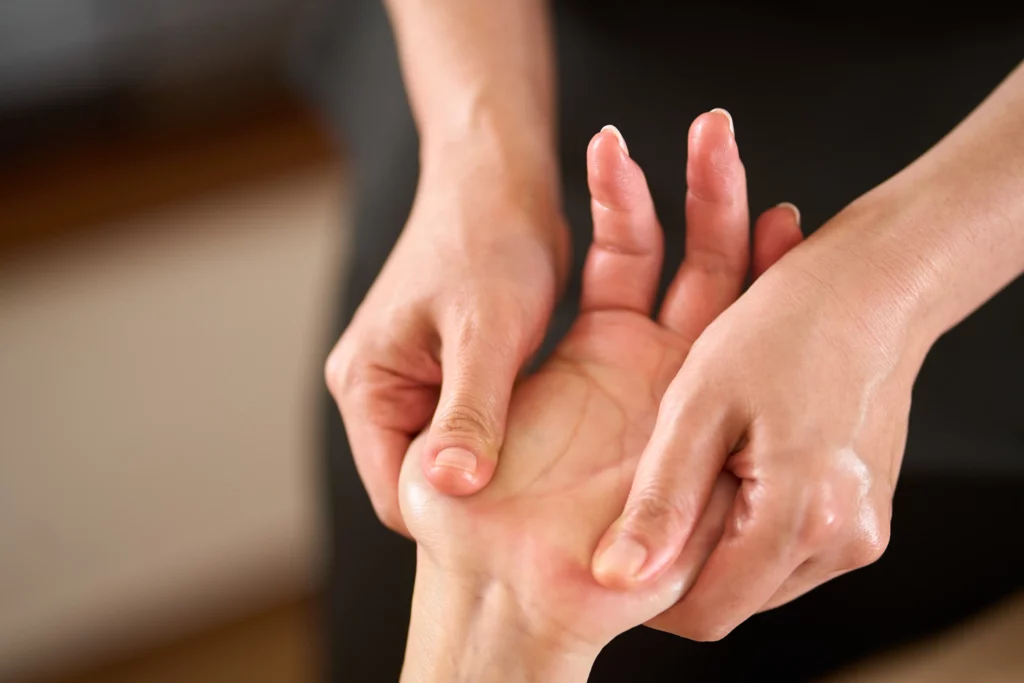 masser une tendinite